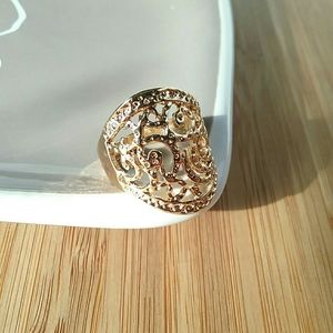 Irregular Shaped Metal Cutout Gold Tone Ring